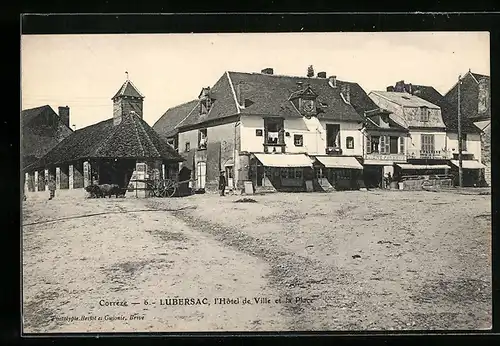 AK Lubersac, L`Hotel de Ville et la Place