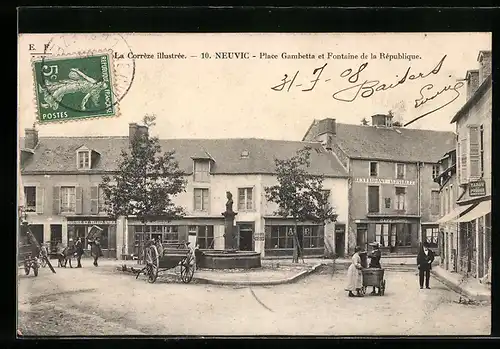AK Neuvic, Place Gambetta et Fontaine de la République