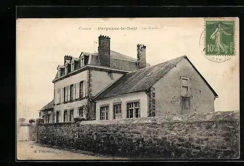 AK Perpezac-le-Noir, Les Ecoles