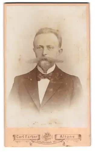 Fotografie Carl Färber, Altona, Schulterblatt 59b, Karl Wehle mit prächitgem Bart