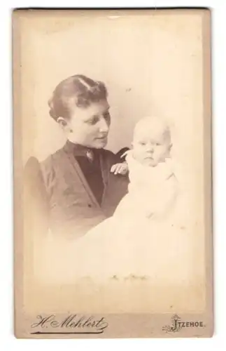 Fotografie H. Mehlert, Itzehoe, Breitestrasse 25, Anne Wehle mit Töchterchen Helene