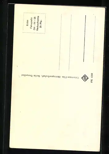 AK Musikerin Conny mit Rasseln