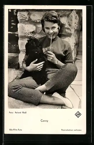 AK Musikerin Conny Froboess mit Hund