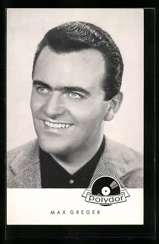 AK Musiker Max Greger zur Seite lächelnd