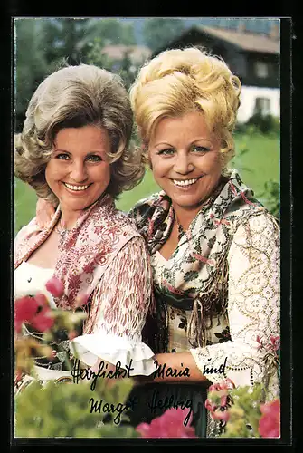 AK Sängerin Maria Hellwig mit ihrer Tochter Margot in Tracht