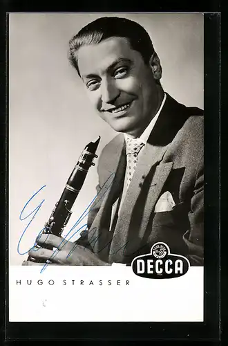 AK Musiker Hugo Strasser mit Flöte posierend