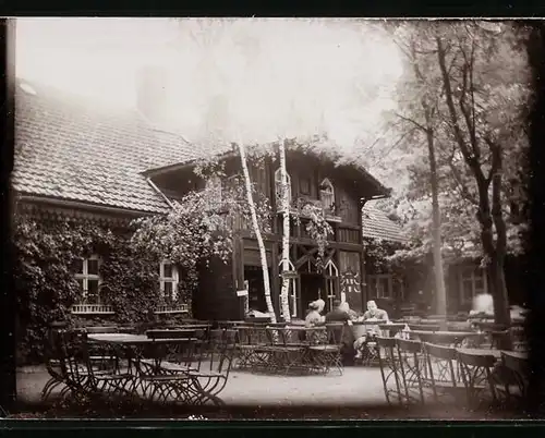 Fotografie unbekannter Fotograf, Ansicht Lehde / Spreewald, Gasthaus Zum Fröhlichen Hecht 1925