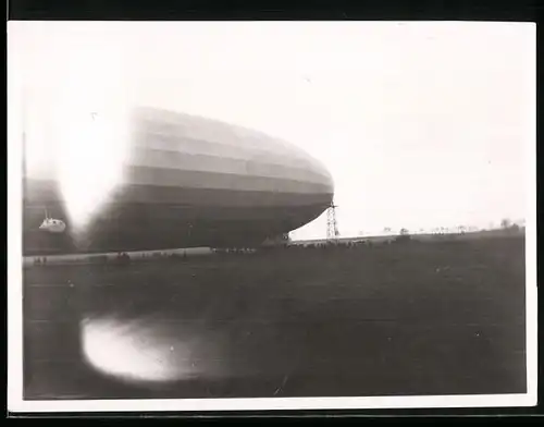 Fotografie Luftschiff Graf Zeppelin LZ-127 nach Landung am Ankermast