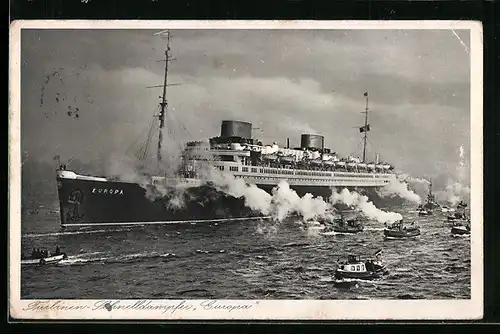AK Turbinen-Schnelldampfer Europa mit Beibooten