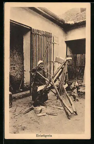 AK Holzsägerin vom Balkan