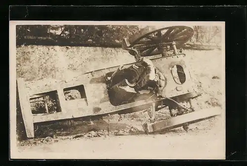 AK Zerstörtes Artillerie-Geschütz