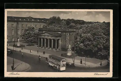 AK Berlin, Blick auf Ehrenmal