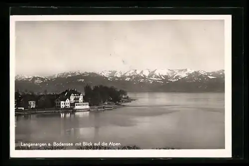 AK Langenargen a. Bodensee, Teilansicht mit Blick auf die Alpen