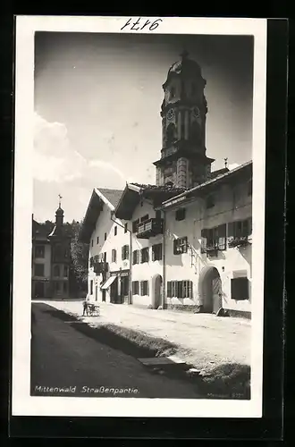 AK Mittenwald, Partie im Ortskern mit Blick zur Kirche