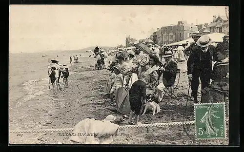 AK Villers-sur-Mer, Scène de Plage