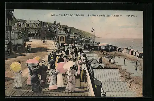 AK Villers-sur-Mer, la promenade des Planches
