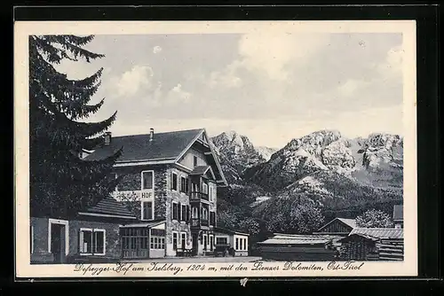 AK Iselsberg, Hotel Defregger Hof mit Lienzer Dolomiten