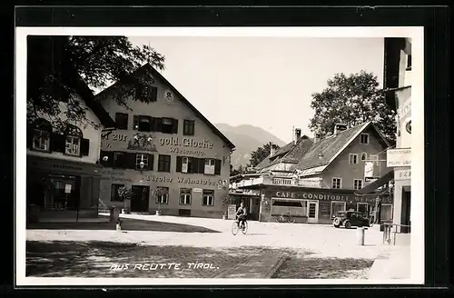 AK Reutte, Gasthaus zur goldenen Glocke und Cafe