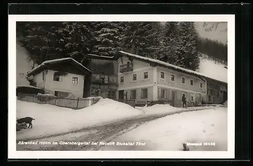 AK Neustift, Gasthaus Bärenbad, Skifahrer