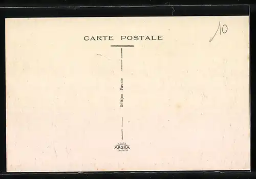 AK Donzenac, Place de la Mairie et Monument aux Morts