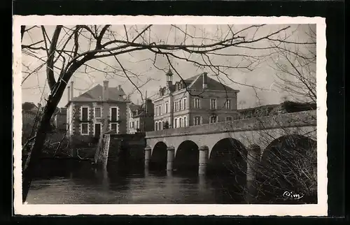 AK Larche, Pont sur la Vézère