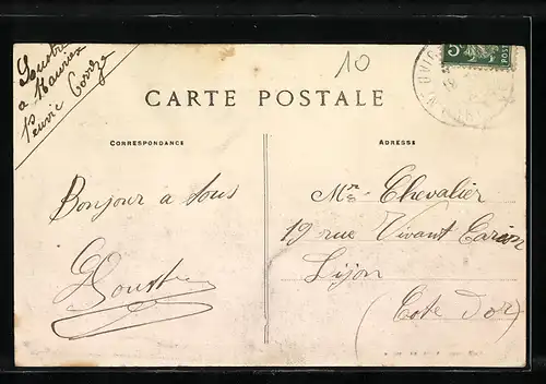 AK Neuvic, Place Gambetta, Hotel des Voyageurs