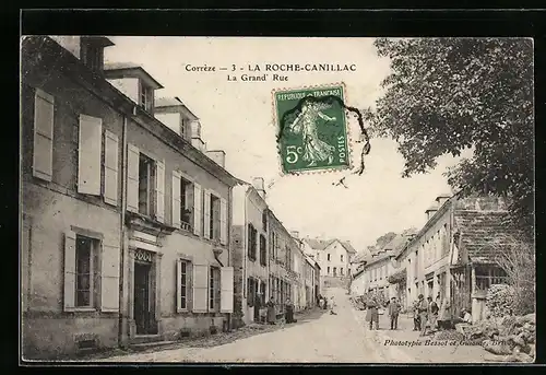 AK La Roche-Canillac, La Grand`Rue