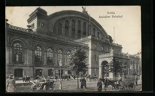 AK Berlin-Kreuzberg, Strassenpartie am Anhalter Bahnhof