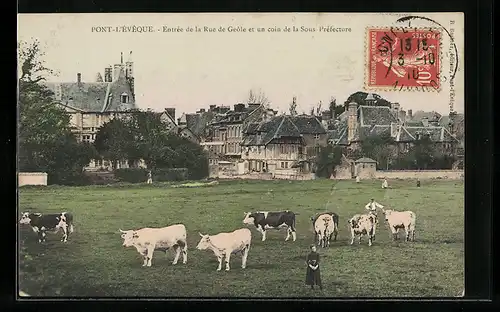 AK Pont-L`Évêque, Entree de la Rue de Geôle et un coin de la Sous-Prefecture