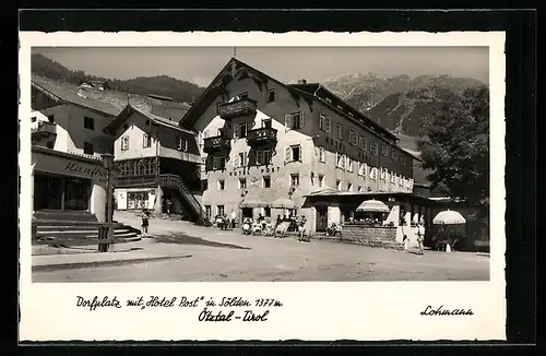 AK Sölden, Dorfplatz mit Hotel Post