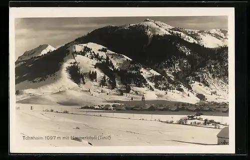 AK Tannheim, Ortsansicht mit Neunerköpfl im Winter