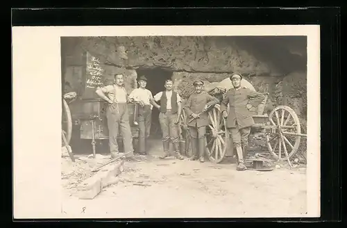 Foto-AK Soldaten an der Feldküche, Gastronomie