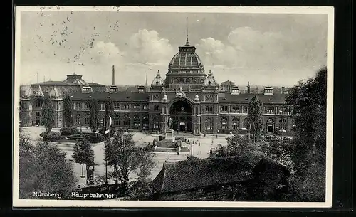AK Nürnberg, Hauptbahnhof mit Denkmal