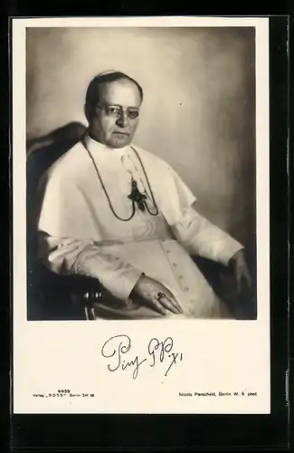 AK Papst Pius XI. im Sitzen