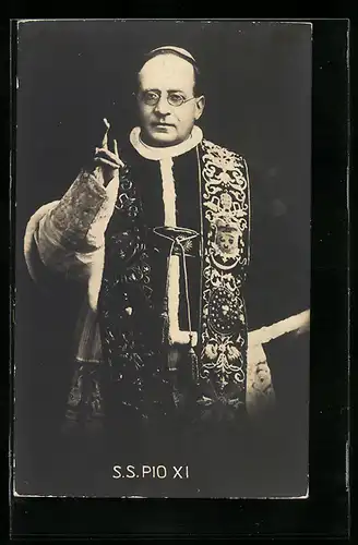 AK Papst Pius XI. mit segnender Hand