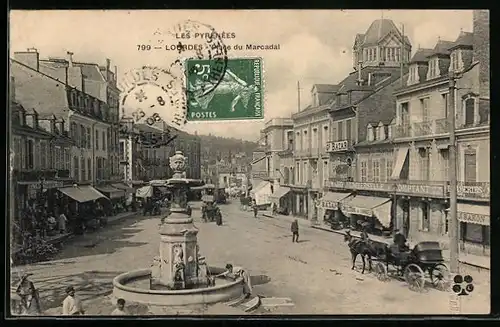 AK Lourdes, Les Pyrenées, Place du Marcadal