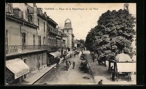 AK Tarbes, Place de la République et rue Péré