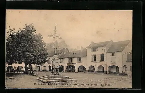 AK Saint-Pé-de-Bigorre, Les Pyrénées, La Place