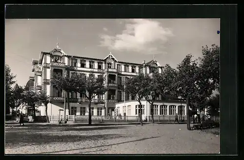 AK Ahlbeck / Ostseebad, FDGB-Erholungsheim Kurt Bürger