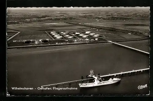 AK Wilhelmshaven, Oelhafen vom Flugzeug aus