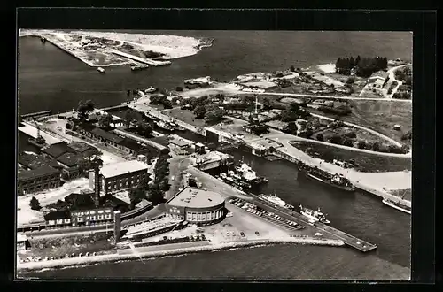 AK Wilhelmshaven, Störtebeckerklub und Strandhotel Seelöwe vom Flugzeug aus