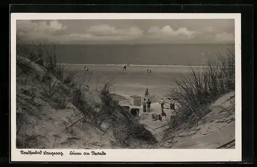 AK Langeoog / Nordseebad, Dünen am Strande mit flaggen