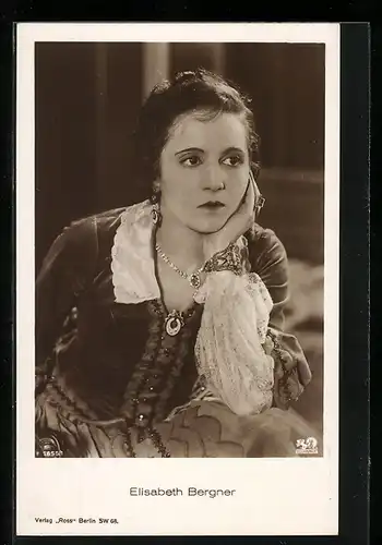 AK Schauspielerin Elisabeth Bergner im Kostüm einer Filmrolle