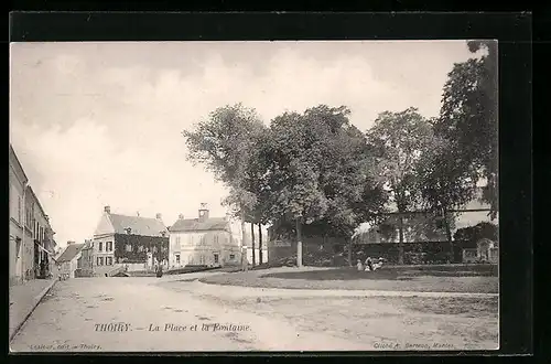 AK Thoiry, La Place et la Fontaine