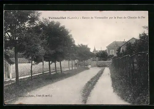 AK Vernouillet, Entrée de Vernouillet par le Pont du Chemin de Fer