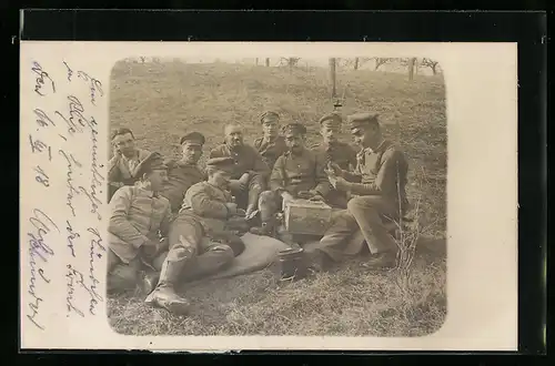 Foto-AK Soldaten beim Kartenspielen