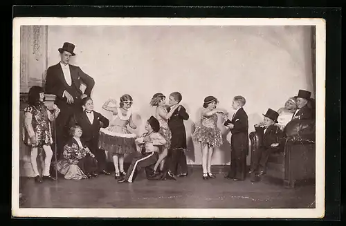 AK Magdeburg, Heep`s artist. Liliput-Revue an der Werftstrasse 15 /16, Liliputaner beim Paartanz