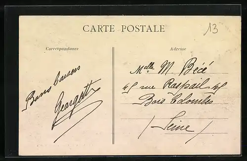 AK Gorron, Place des Halles et l`Église