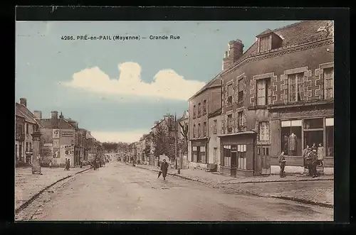 AK Pré-en-Pail, Grande Rue