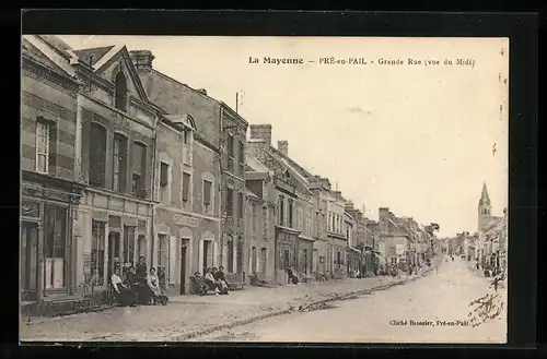 AK Pré-en-Pail, Grande Rue